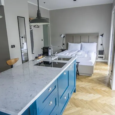 Kvosin Downtown Hotel 4*